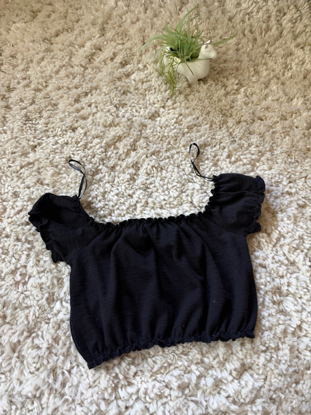 Forever 21 black ruched going out crop top with puff sleeves and adjustable tie